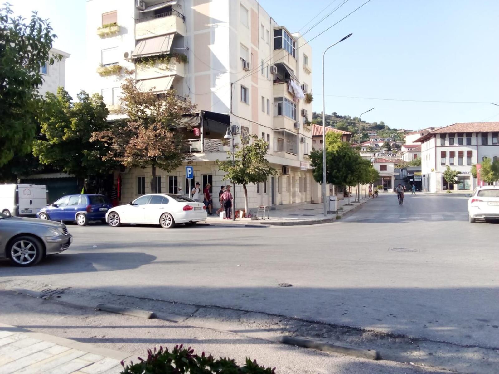 Vilma Apartment Берат Екстериор снимка